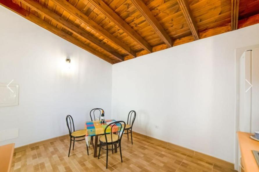 Вилла La Casa Del Bisa Хеновес Экстерьер фото